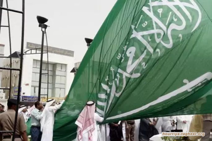 رسام كاريكاتير سعودي يهاجم الفلسطينيين ويتهمهم بالتفريط بأرضهم وعرضهم مقابل المال!