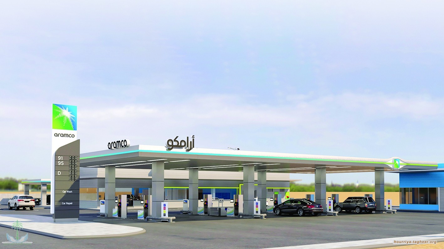 مواطنون يستنكرون رفع أسعار البنزين