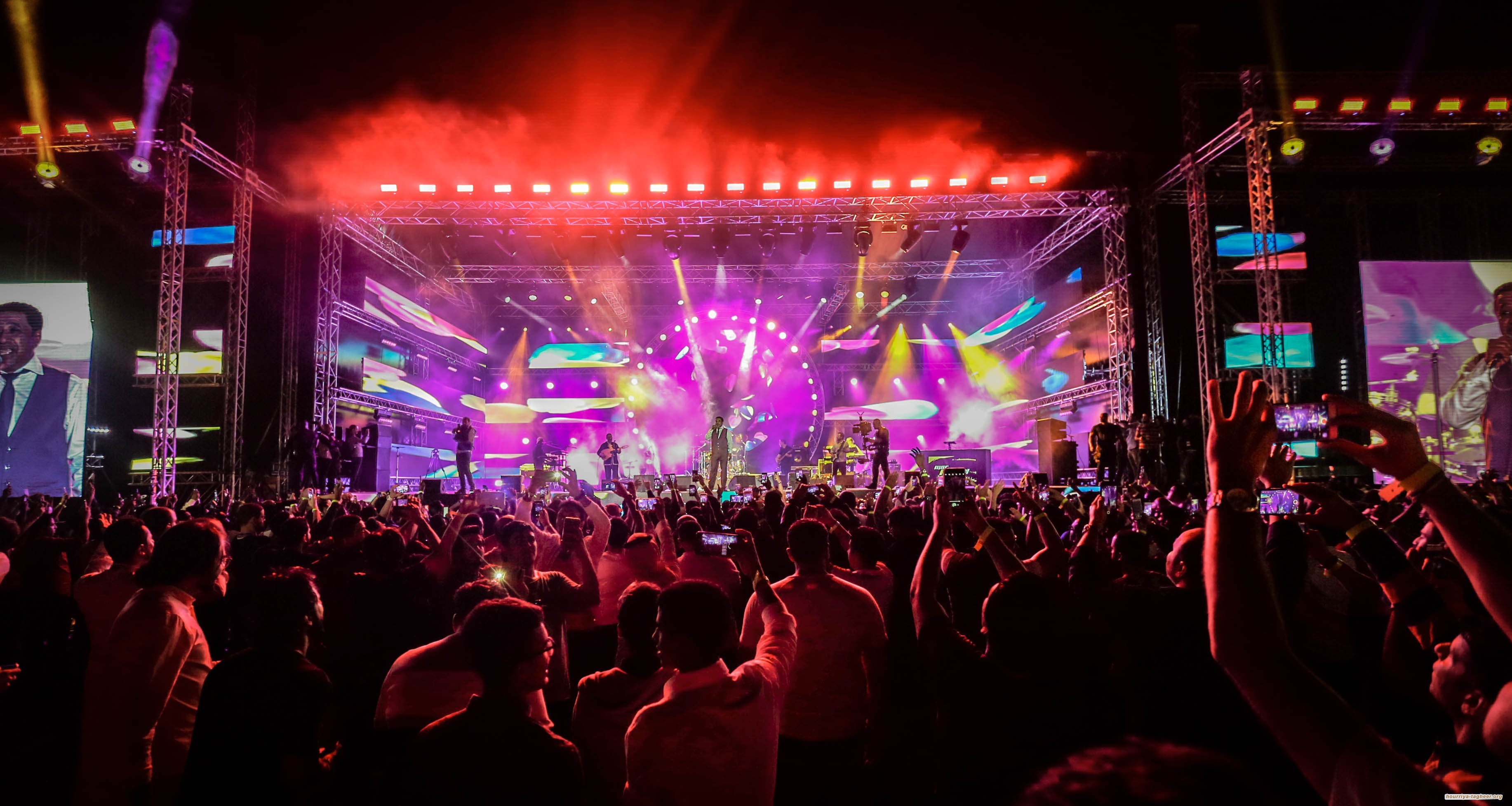 إلغاء حفلات ماجنة بذريعة الطقس