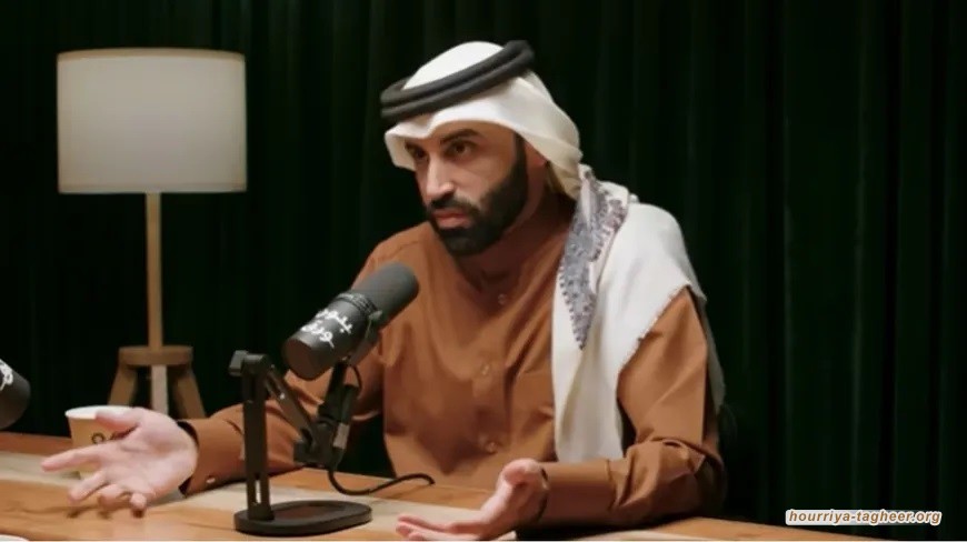 الذباب الأخضر يشن هجوما لاذعا على أكاديمي قطري