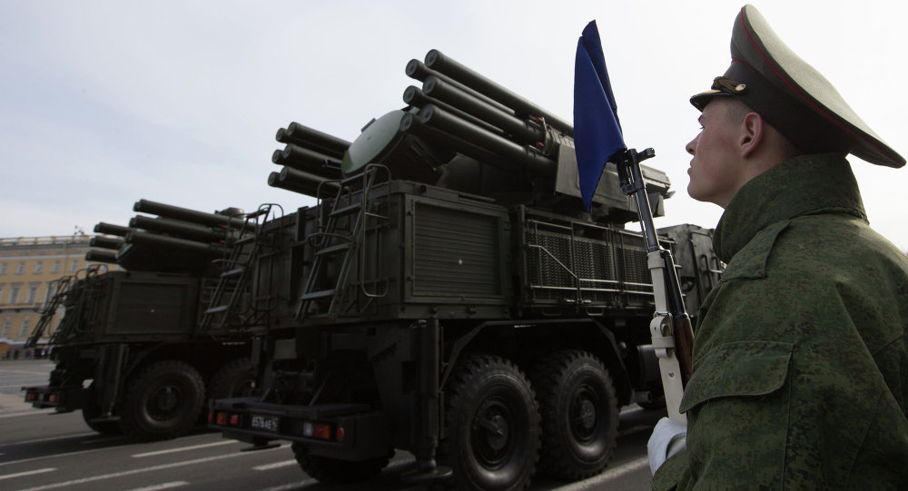 «ستراتفور»: روسيا تعزز دفاعاتها الجوية في سوريا وتصعب المهمة السعودية التركية