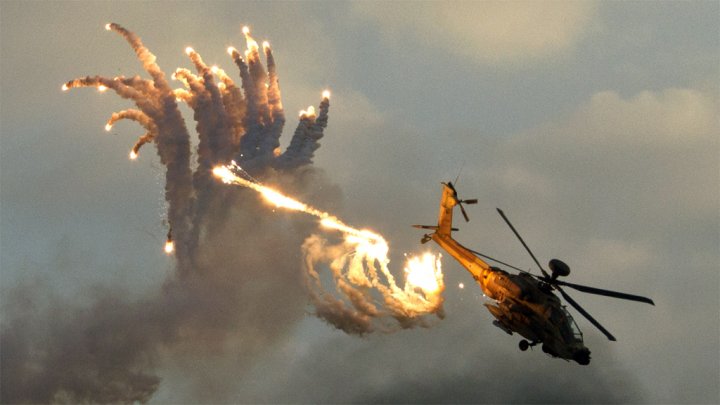 كاتب يمني :من اسقط الطائرة،كل الاحتمالات تشير الى فشل سعودي