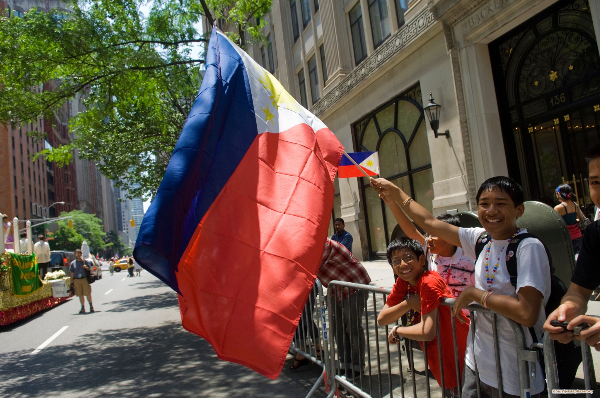 الفلبين تدرس حظر إرسال عمالتها إلى السعودية