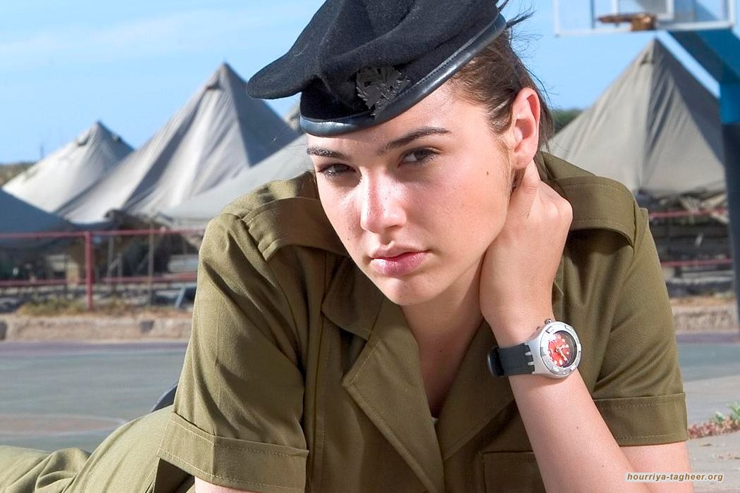 السلطات السعودية تتشرف باستضافة مجندة إسرائيلية