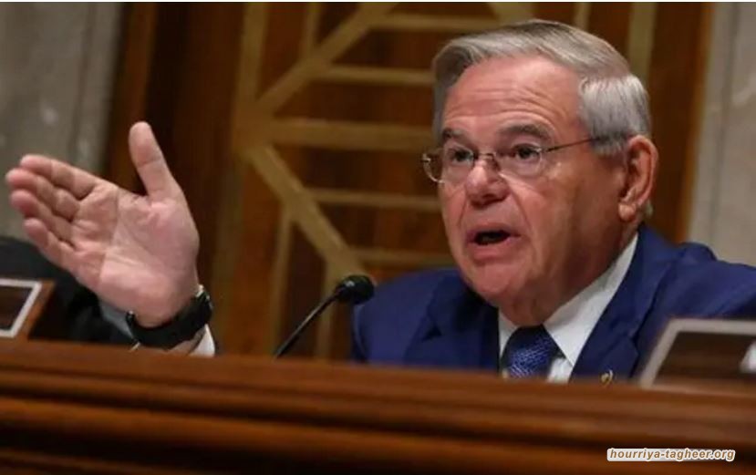 سيناتور أمريكي يتعهد بوقف بيع القنابل الذكية للسعودية ويصف نظامها بالإجرامي