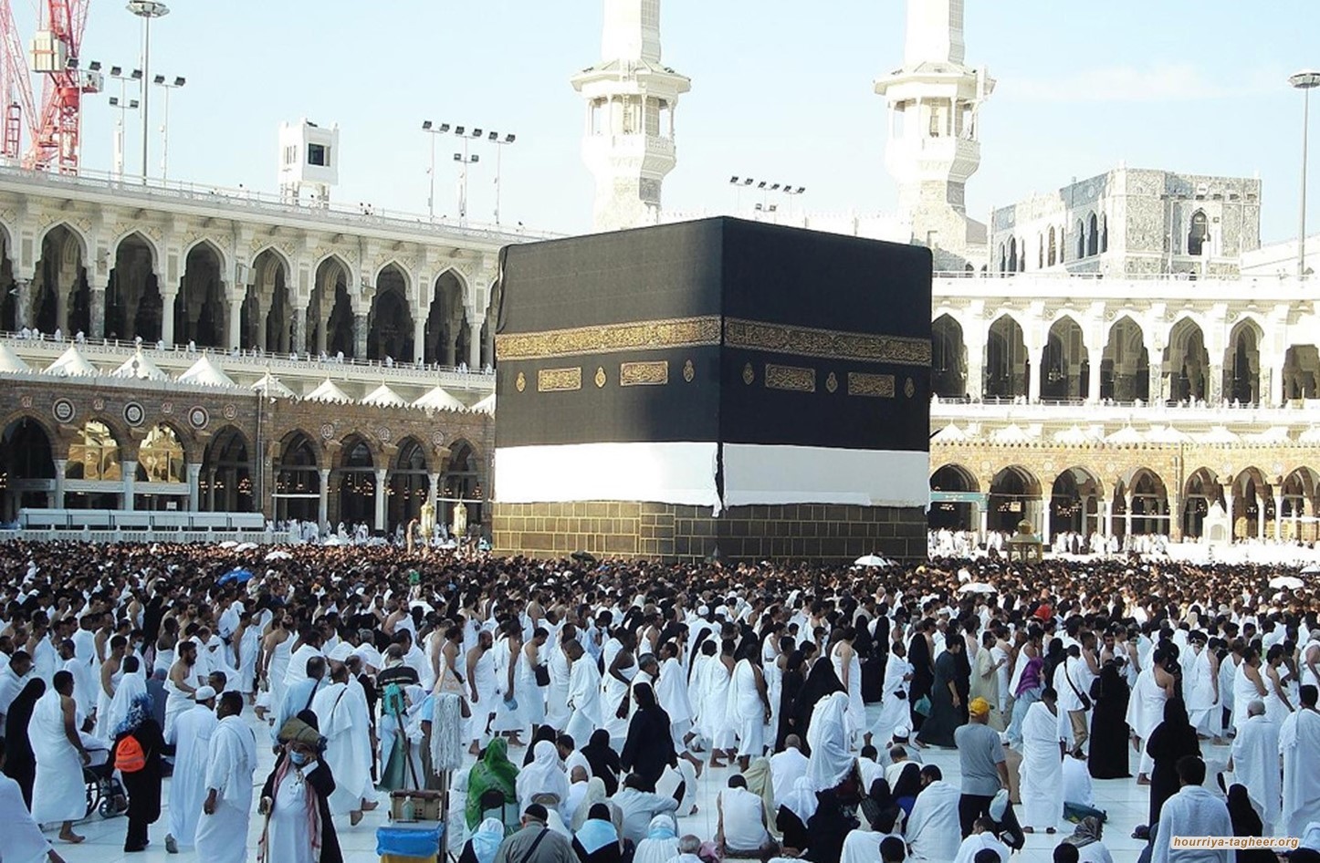 تأشيرات الحج..تسييس وإثراء غير مشروع