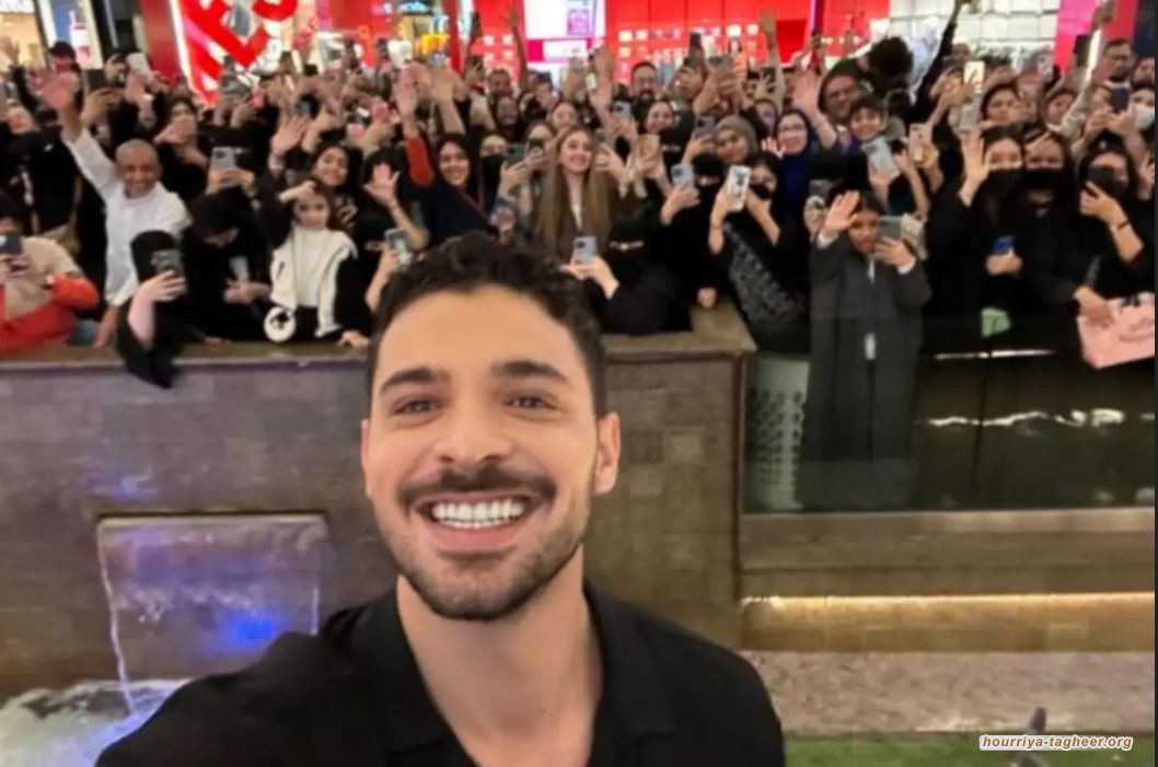 سعوديون يتهافتون لاستقبال ممثل تركي