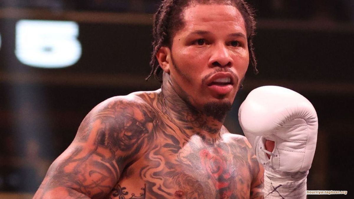 ملاكم أمريكي يشترط على تركي آل الشيخ سيارة فيراري