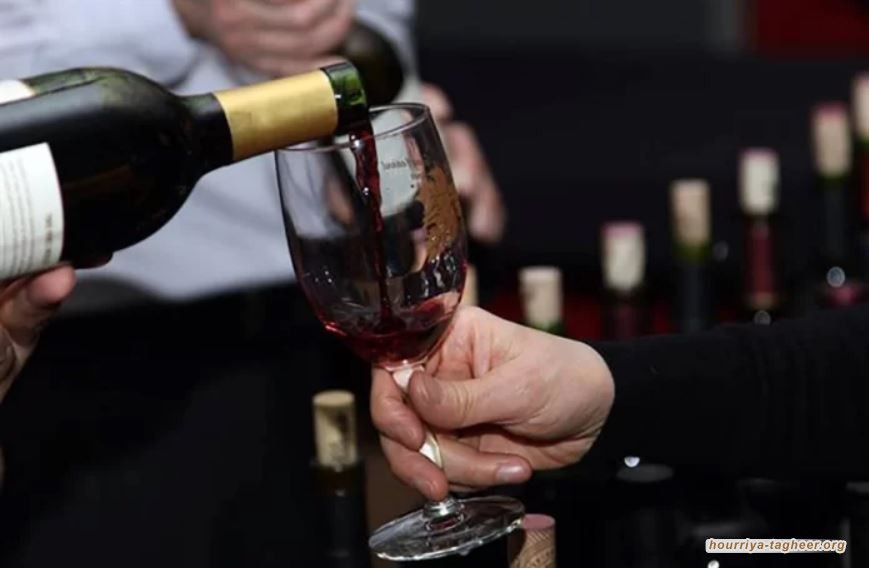 سياسي يمني يفجر مفاجأة صادمة بشأن الخمور في السعودية