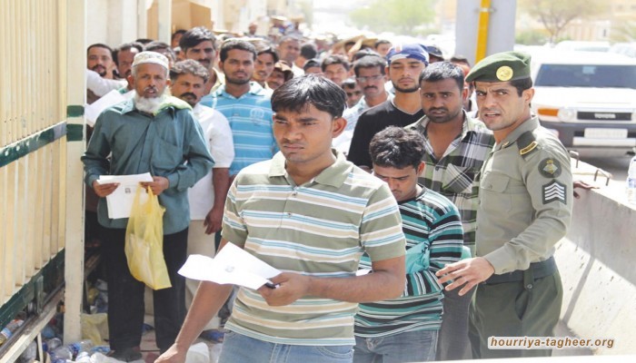 إعلامي سعودي يدعو إلى تسريح الوافدين بسبب كورونا