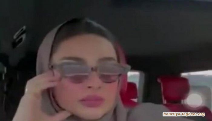 فاشينيستا سعودية تسخر من تصرفات المنتقبات في الأماكن العامة