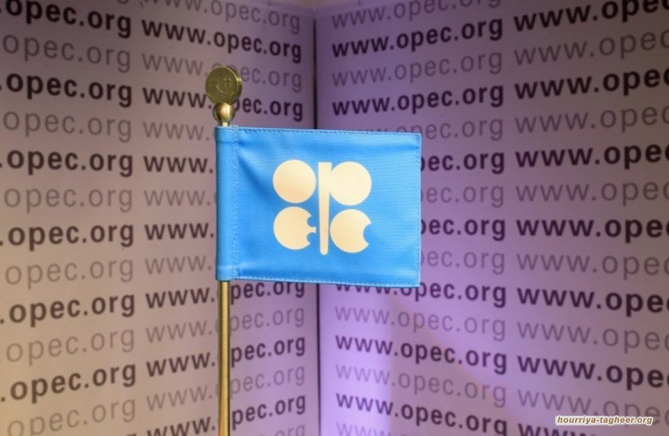 اتفاق سعودي روسي بشأن تمديد تخفيضات إنتاج النفط