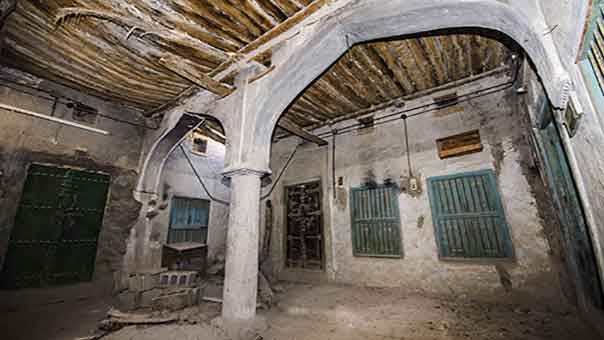 السعودية: المسورة بلا هواتف ومياه.. والسلطات ماضية في قرار الهدم