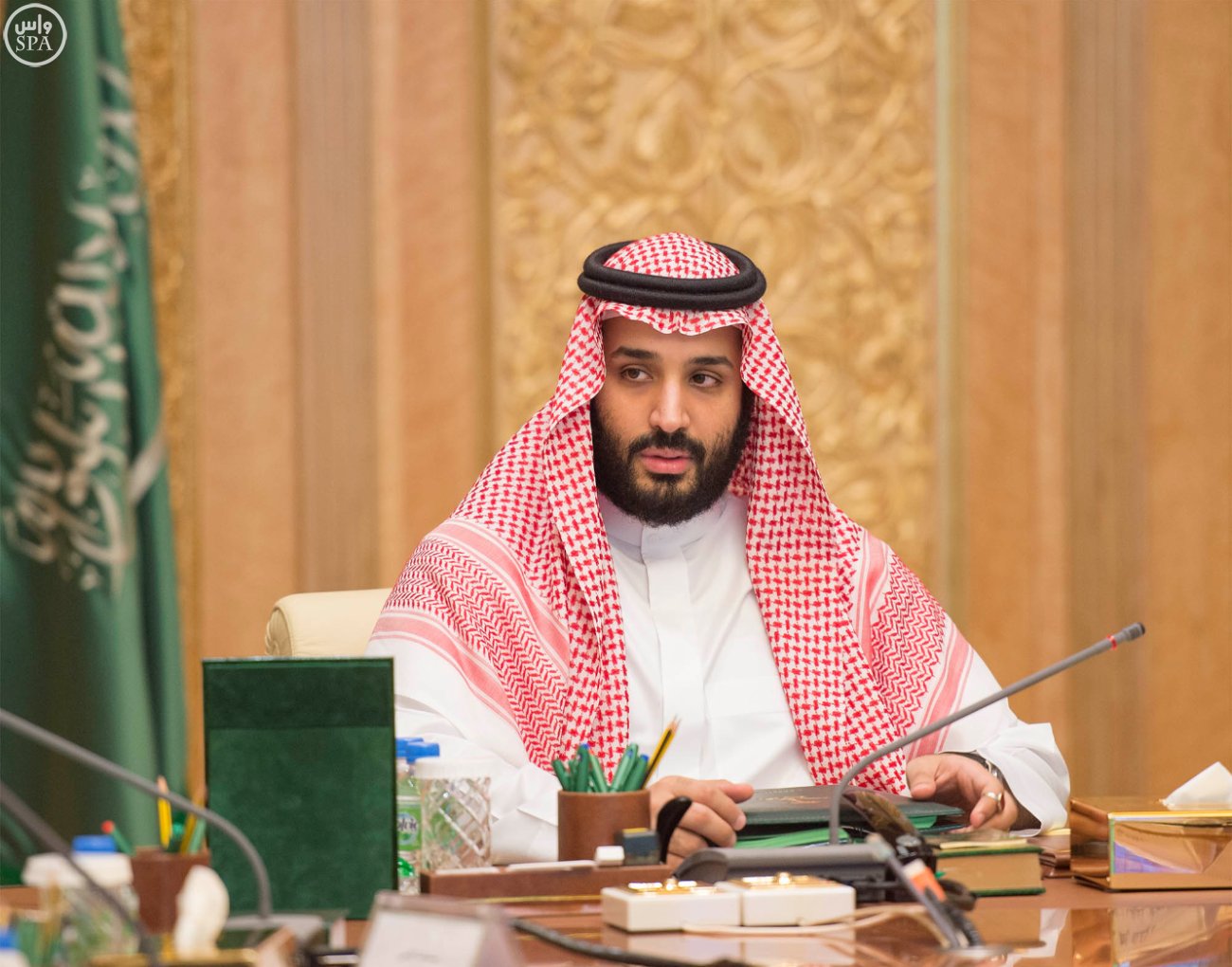 الكشف عن تعرض محمد بن سلمان لإطلاق رصاص من قبل الاسرة الحاكمة