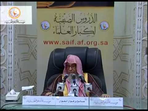  داعية سعودي يحرّم التقاط الصور مع القطط والكلاب “فيديو”