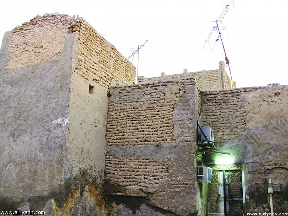 مسورة العوامية الأثرية معرضة للزوال وأهلها للضياع !!