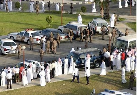 حبس قاصر سعودي 4 أشهر وجلده 30 جلدة و السبب فنجان قهوة!