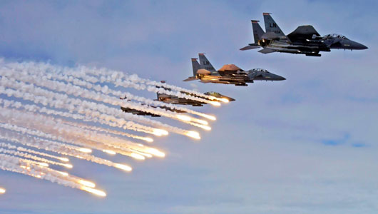 أمريكا تدرس بيع أسلحة للسعودية وتسعى لتعهد من الرياض بشأن المدنيين في اليمن