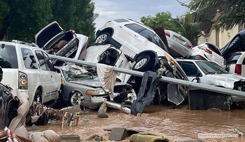 غضب شعبي ضد الفشل الحكومي في احتواء الفيضانات