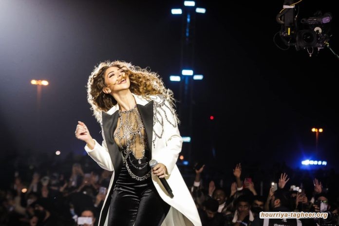 ميريام فارس في حفلاتها الماجنة تتعمد إثارة رجال السعودية جنسيا