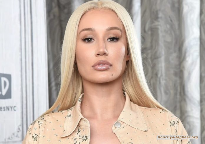 السلطات السعودية تتشرف باستضافة الممثلة الاباحية إيجي أزاليا في موسم الجيمرز