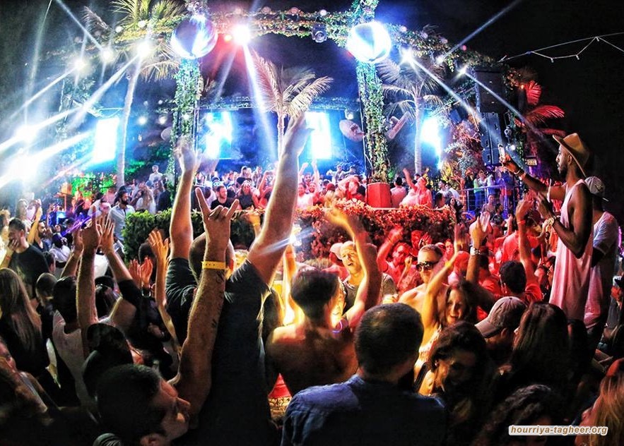 مشروبات كحولية وحفلات (دي. جي) في جناح #السعودية