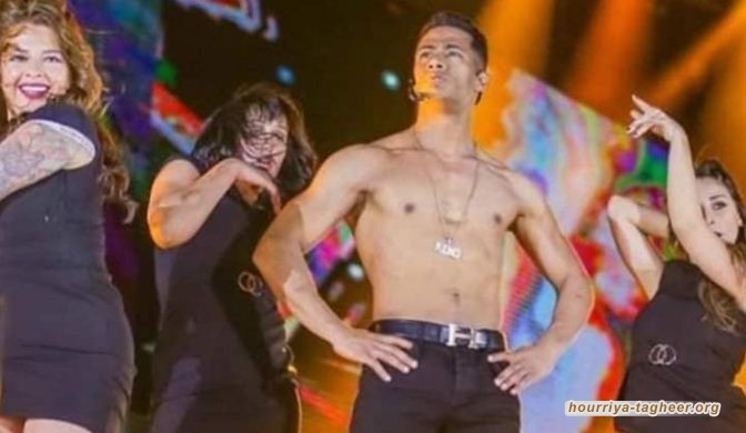 المهرج محمد رمضان “عاري” وسط نساء السعودية