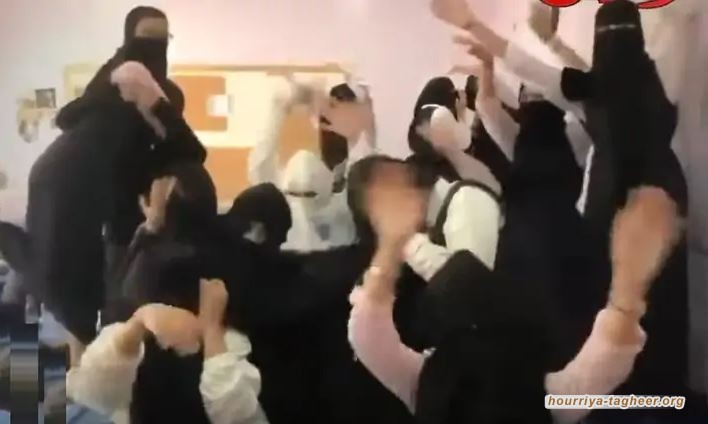 فتيات يحوّلن الفصل الدراسي إلى قاعة رقص بعد عودتهن للدراسة!